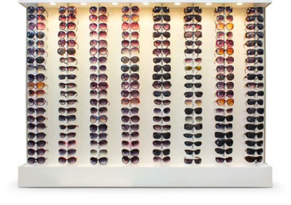 ME032 – Expositor de parede para 152 óculos