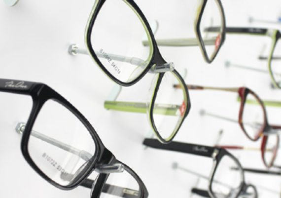 ME151 – Expositor de parede para 60 óculos